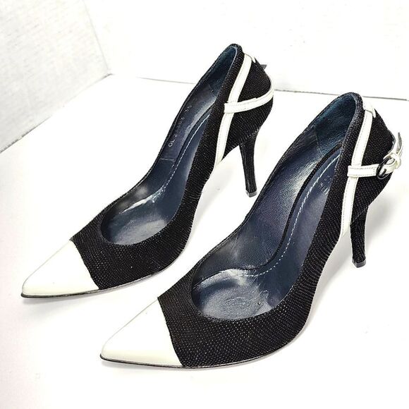 Stuart Weitzman  - Picture 3 of 17